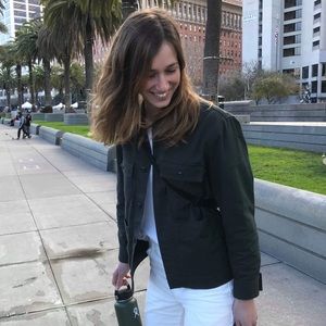 Meet your Posher, Camille